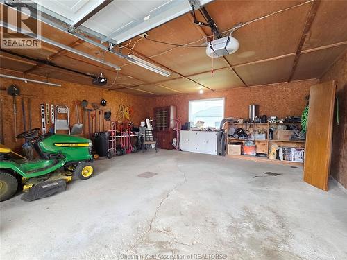 17 Glenmar Avenue, Chatham, ON - Indoor Photo Showing Garage