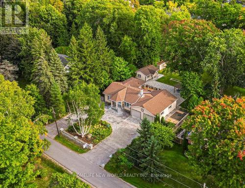 215 Willow Drive, Georgina, ON - Outdoor