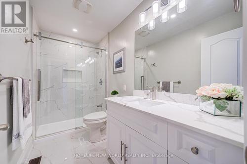215 Willow Drive, Georgina, ON - Indoor Photo Showing Bathroom