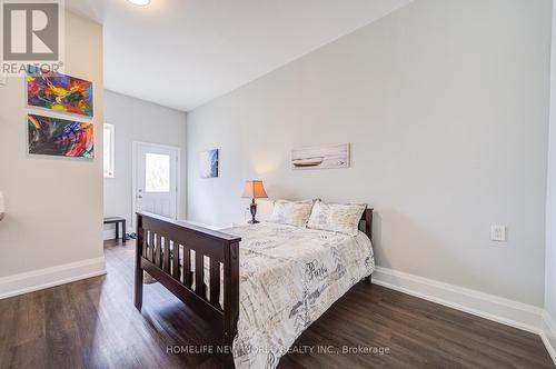 215 Willow Drive, Georgina, ON - Indoor Photo Showing Bedroom