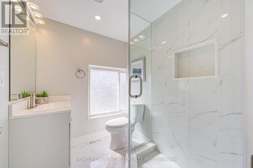 215 Willow Drive, Georgina, ON - Indoor Photo Showing Bathroom