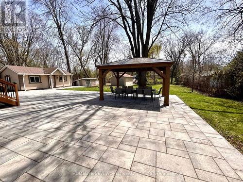 215 Willow Drive, Georgina, ON - Outdoor