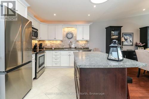 67 Greenway Drive, Wasaga Beach, ON - Indoor Photo Showing Kitchen With Stainless Steel Kitchen With Upgraded Kitchen