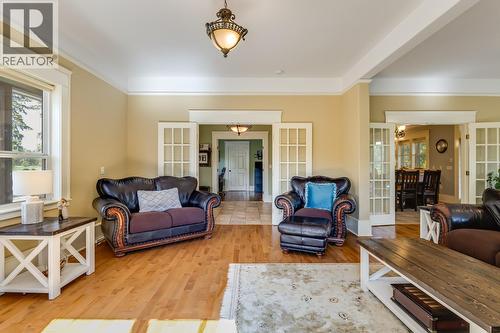 70 Waterside Road, Enderby, BC - Indoor Photo Showing Living Room