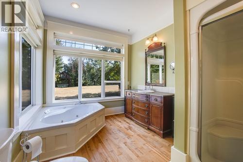 70 Waterside Road, Enderby, BC - Indoor Photo Showing Bathroom