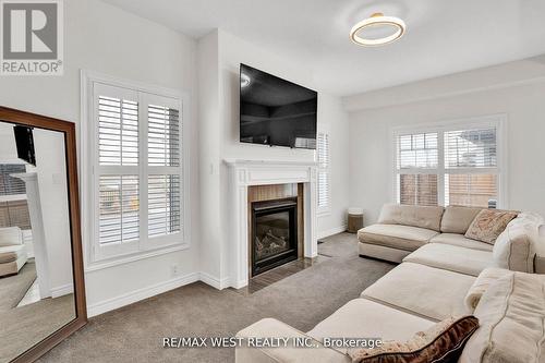 15 Severino Circle, West Lincoln, ON - Indoor Photo Showing Living Room With Fireplace