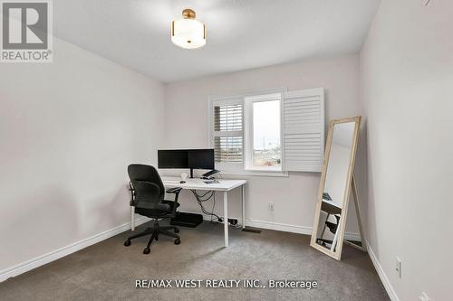 15 Severino Circle, West Lincoln, ON - Indoor Photo Showing Office