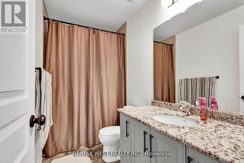 15 Severino Circle, West Lincoln, ON - Indoor Photo Showing Bathroom