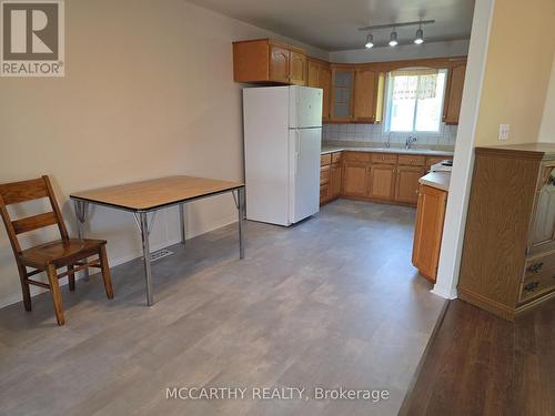 28 Wilson Crescent, Southgate, ON - Indoor Photo Showing Kitchen