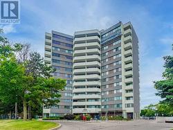 904 - 150 NEPTUNE DRIVE  Toronto, ON M6A 2Y9