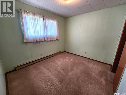 208 2Nd Avenue E, Lampman, SK - Indoor Photo Showing Other Room