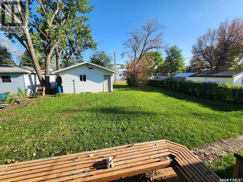 208 2Nd Avenue E, Lampman, SK - Outdoor