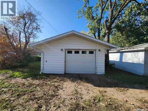 208 2Nd Avenue E, Lampman, SK - Outdoor