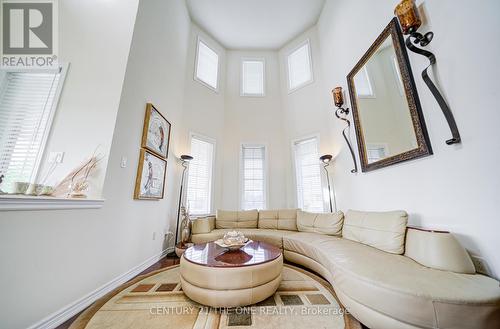 1 Lourakis Street, Richmond Hill, ON - Indoor