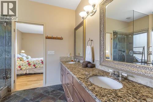 610 Arrowleaf Lane, Kelowna, BC - Indoor Photo Showing Bathroom