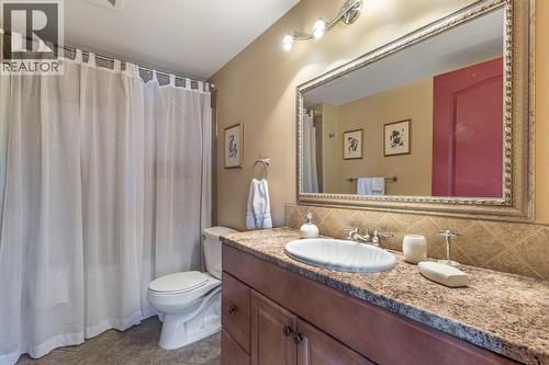Lower level full bathroom - 610 Arrowleaf Lane, Kelowna, BC - Indoor Photo Showing Bathroom
