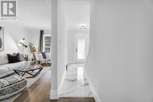 10 Gordon Street, Hamilton, ON - Indoor Photo Showing Other Room