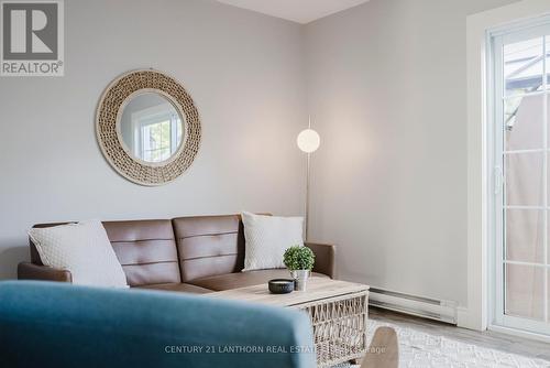 H - 201 North Park Street, Belleville (Belleville Ward), ON - Indoor Photo Showing Other Room