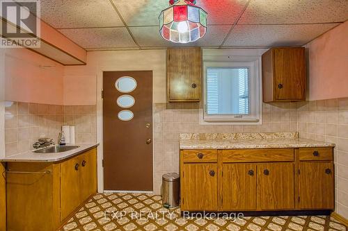 633 Rosseau Road, Hamilton, ON - Indoor Photo Showing Other Room