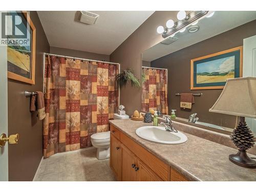 610 Strathmore Avenue, Greenwood, BC - Indoor Photo Showing Bathroom
