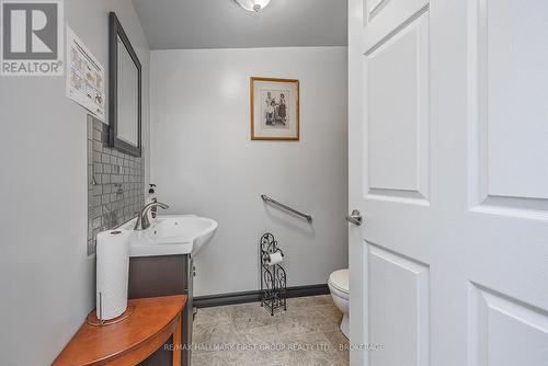 19/21 Dundas Street W, Greater Napanee (Greater Napanee), ON 