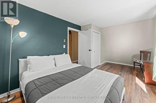 7166 Outer Drive, Lambton Shores (Port Franks), ON - Indoor Photo Showing Bedroom