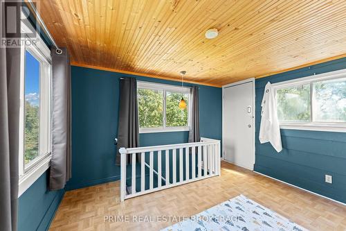 7166 Outer Drive, Lambton Shores (Port Franks), ON - Indoor