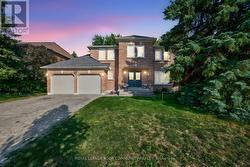 684 EXCELLER CIRCLE  Newmarket, ON L3X 1P4