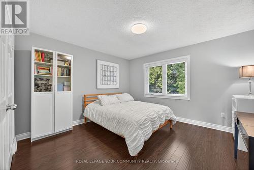 684 Exceller Circle, Newmarket, ON - Indoor Photo Showing Bedroom