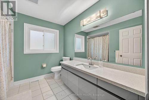 684 Exceller Circle, Newmarket, ON - Indoor Photo Showing Bathroom