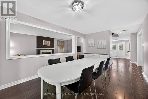 684 Exceller Circle, Newmarket, ON - Indoor Photo Showing Dining Room