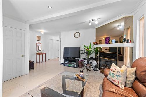 Living room - 1004 Rue Thierry, Montréal (Lasalle), QC - Indoor Photo Showing Living Room With Fireplace