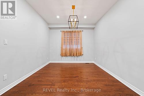 32 Sparkle Drive, Thorold (Rolling Meadows), ON - Indoor Photo Showing Other Room
