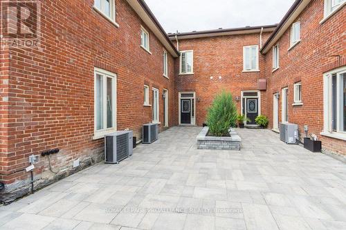 5 - 233 John Street, Belleville (Belleville Ward), ON - Outdoor With Exterior