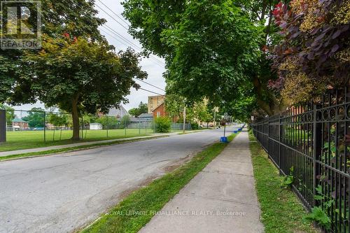 5 - 233 John Street, Belleville (Belleville Ward), ON - Outdoor