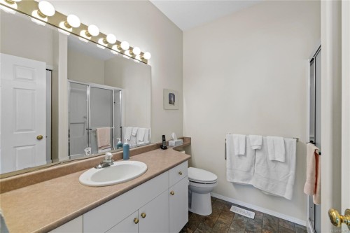 6339 Savary St, Nanaimo, BC 