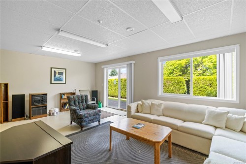 6339 Savary St, Nanaimo, BC 