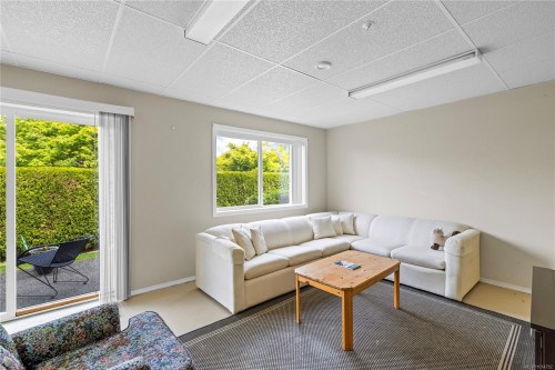 6339 Savary St, Nanaimo, BC 