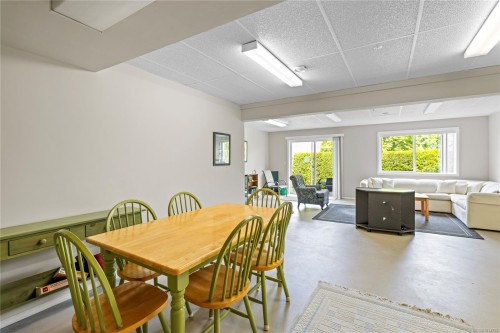 6339 Savary St, Nanaimo, BC 