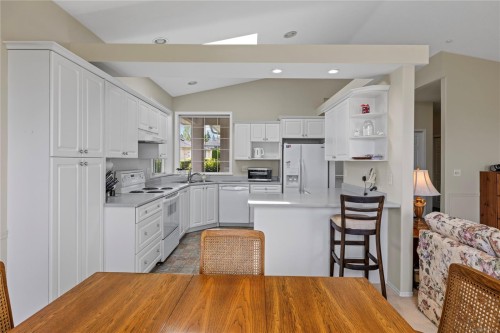 6339 Savary St, Nanaimo, BC 