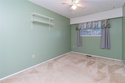 3570 Auchinachie Rd, Duncan, BC - Indoor Photo Showing Other Room