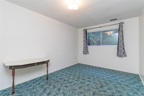3570 Auchinachie Rd, Duncan, BC - Indoor Photo Showing Other Room