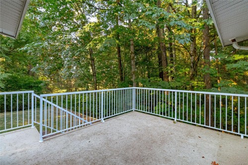 3570 Auchinachie Rd, Duncan, BC - Outdoor With Deck Patio Veranda