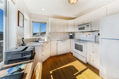 3385 Edgewood Dr, Nanaimo, BC 