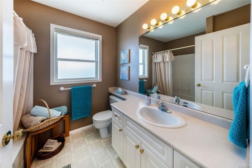 3385 Edgewood Dr, Nanaimo, BC 