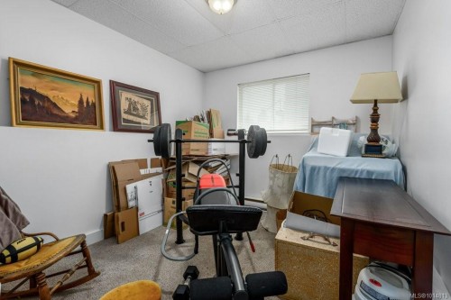 A & B-792 12Th St, Courtenay, BC - Indoor