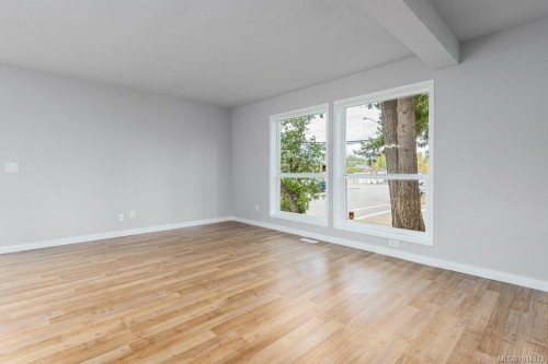 A & B-792 12Th St, Courtenay, BC - Indoor Photo Showing Other Room