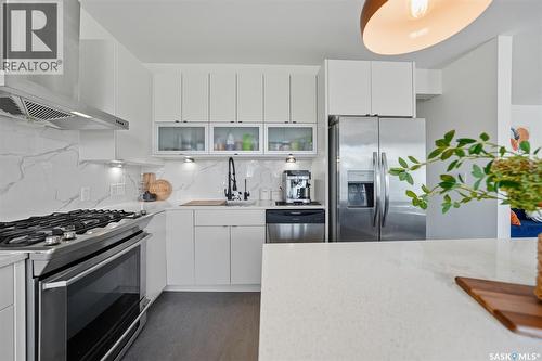 230 Trimble Lane, Saskatoon, SK - Indoor Photo Showing Kitchen With Upgraded Kitchen