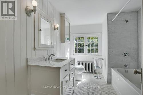 128 River Road, Welland, ON - Indoor Photo Showing Bathroom