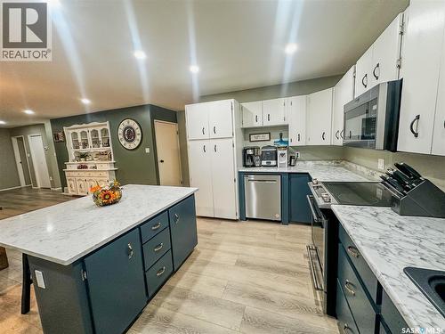 Diamond C Acreage, Fertile Belt Rm No. 183, SK - Indoor Photo Showing Kitchen